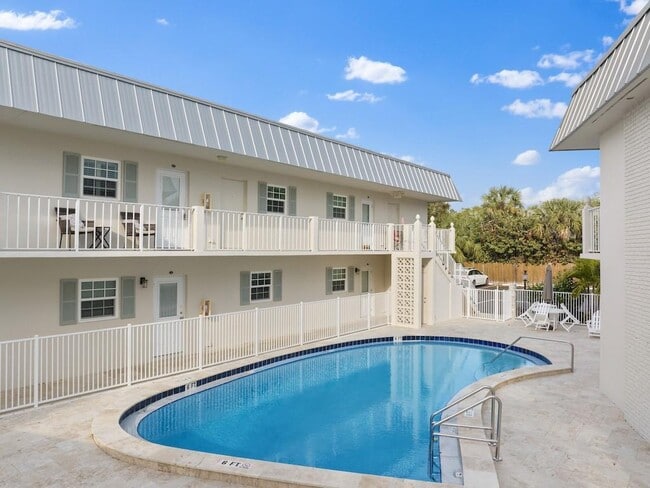 Foto del edificio - 900 Jasmine Ln