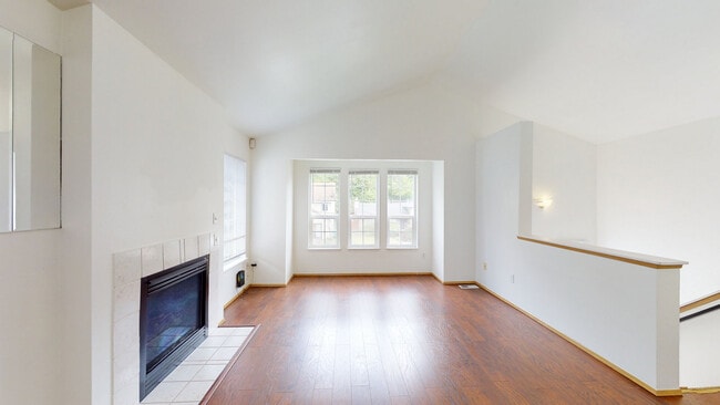 Building Photo - 6127 47th Ave S