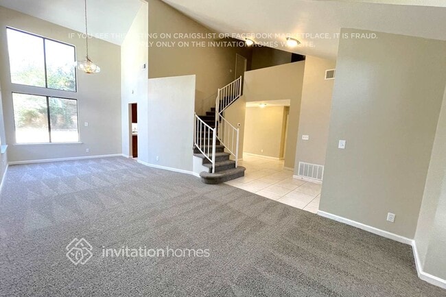 Building Photo - 4640 Vitrina Ln