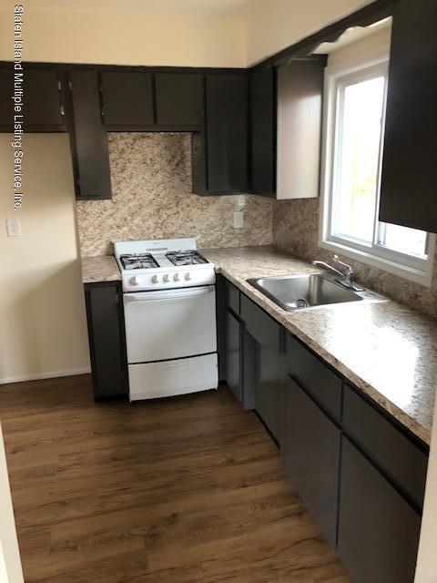 Foto del edificio - 348 Manor Rd