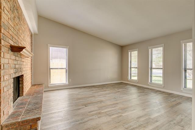 Foto del edificio - 7200 Whitewood Dr