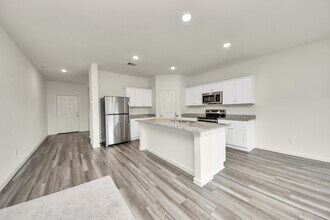 Building Photo - 5819 Bright Keel Dr