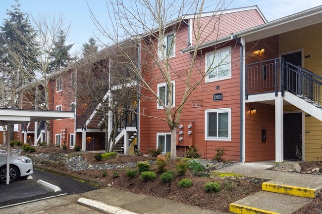 Building Photo - 12601 SE 41st Pl