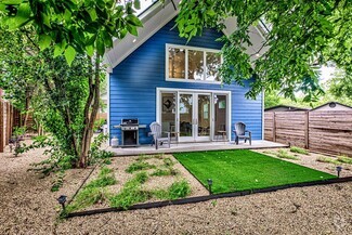 Building Photo - 920 Cardinal Ln