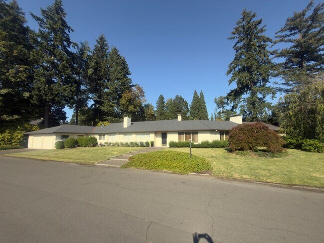 Foto del edificio - 3900 SW 75th Ave