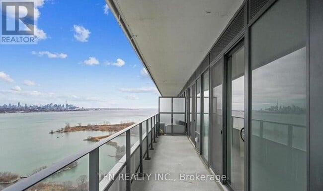 Building Photo - 20 Shore Breeze Dr