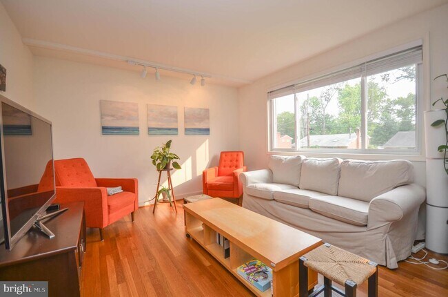 Foto del edificio - 12907 Crisfield Rd