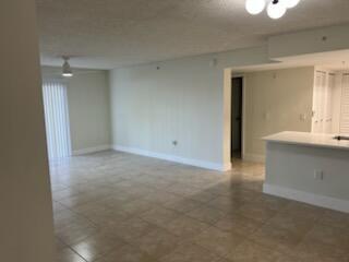 Foto del edificio - 5011 Wiles Rd