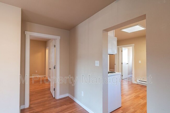 Building Photo - 520 Orondo Ave