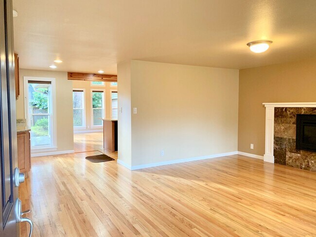 Foto del edificio - 405 167th Ave SE