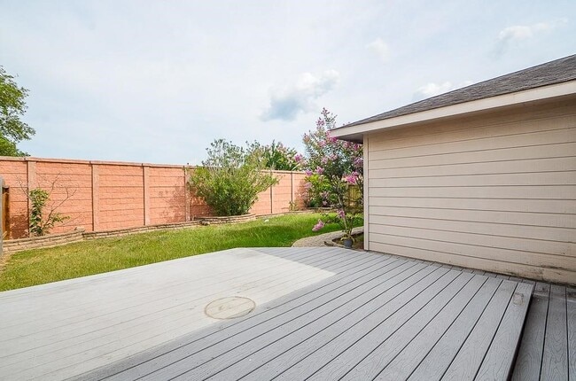 Building Photo - 7306 Cypress Pr Dr