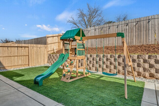 Foto del edificio - 10035 Fletching Wy