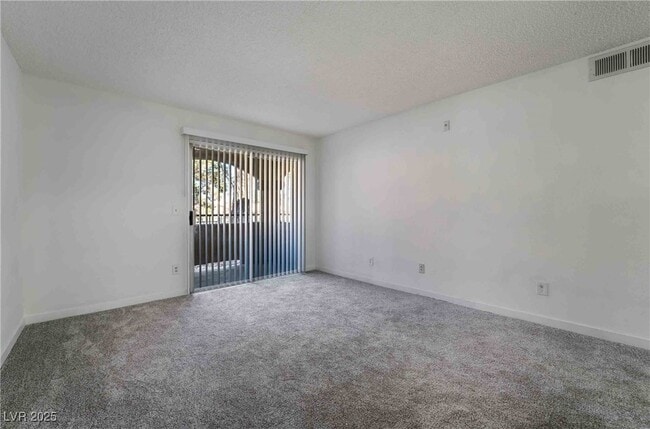 Building Photo - 230 Mission Newport Ln
