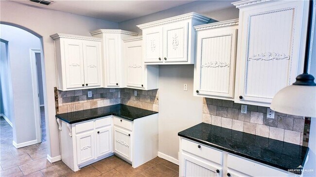 Foto del edificio - 10 Linva Ave