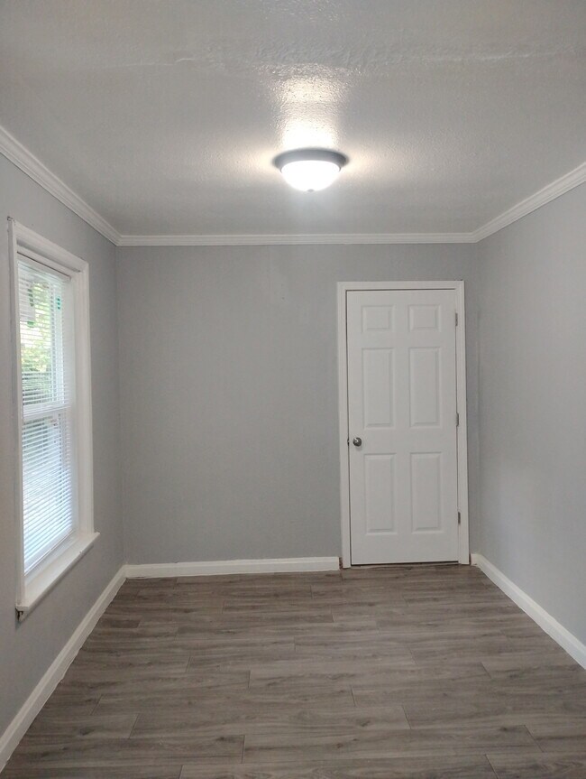 Foto del edificio - 1611 Holly St