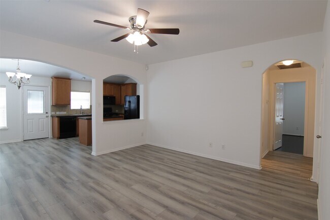 Foto del edificio - 25118 Hazel Ranch Dr