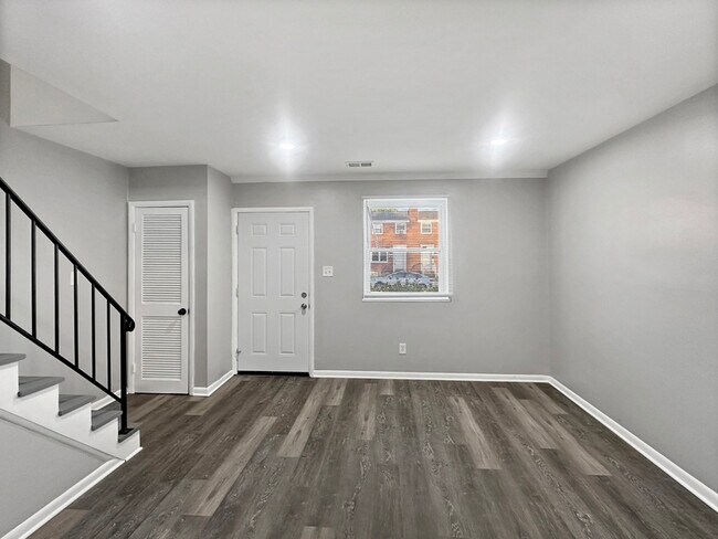 Foto del edificio - 4344 Roberton Ave