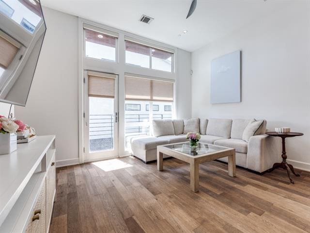 Building Photo - 5202 Capitol Ave