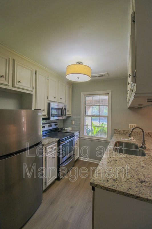 Foto del edificio - 679 Williamson Dr
