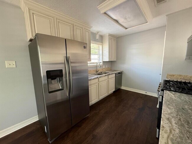 Foto del edificio - 9260 Josey St