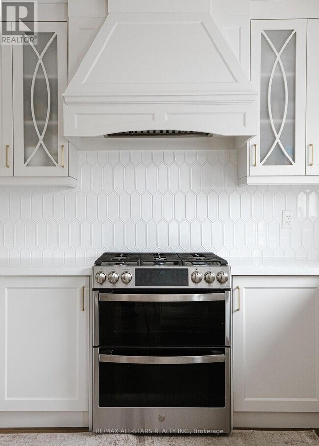 Photo du bâtiment - 10 Thicketwood Blvd