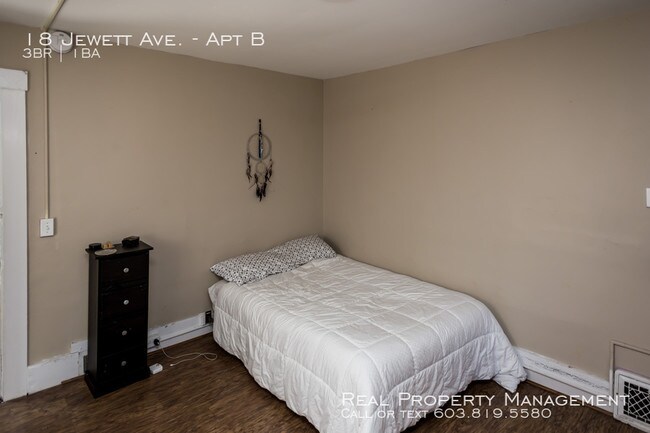 Foto del edificio - 18 Jewett Ave