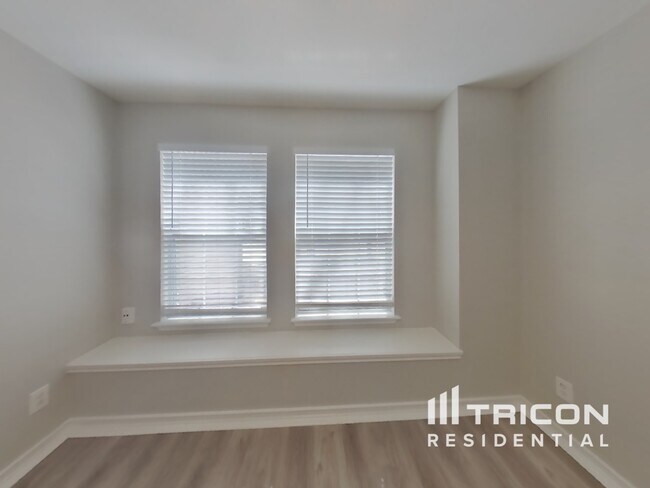 Building Photo - 10723 Terrace Crest