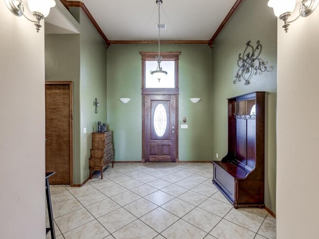 Building Photo - 9217 SW 28th St