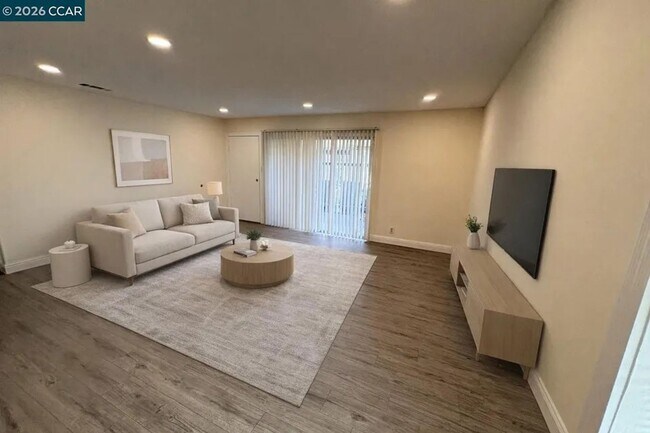 Foto del edificio - Two Bedroom One Bathroom Condo