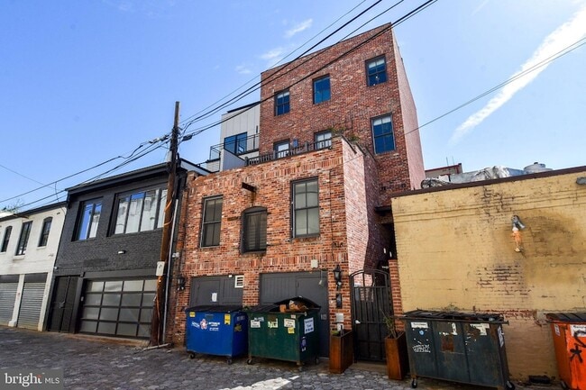 Building Photo - 1316 9th St NW
