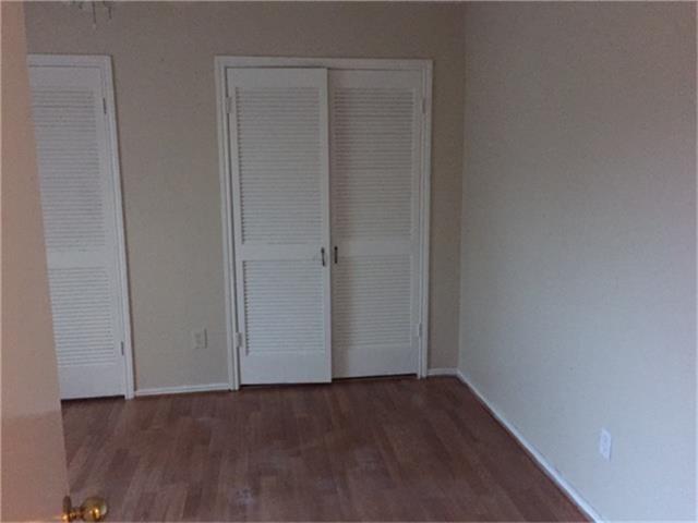 Foto del edificio - 8219 Sandy Glen Ln
