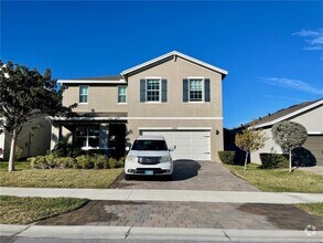 Building Photo - 2910 NE Breezeway Cir