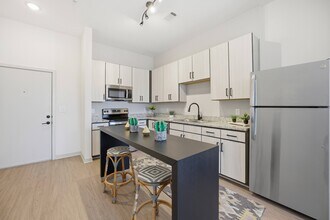 Building Photo - The Crockett