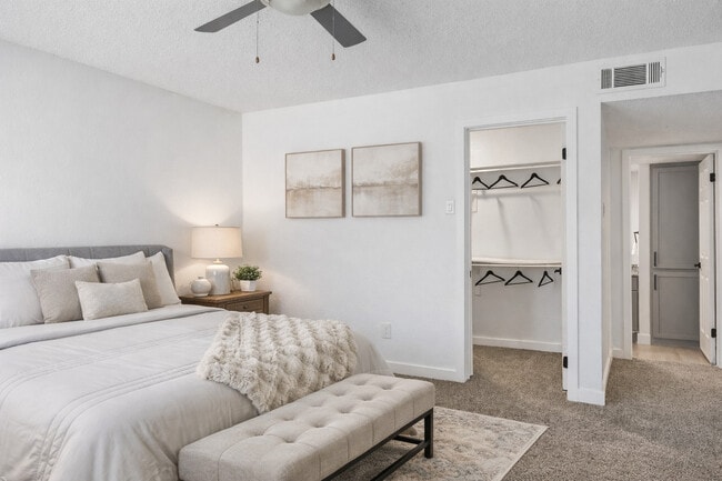 Building Photo - Bellevue at Spring Creek