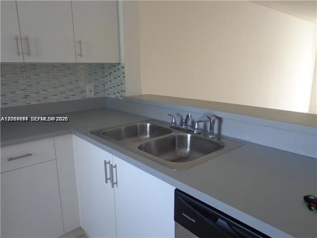 Foto del edificio - 5200 NW 31st Ave