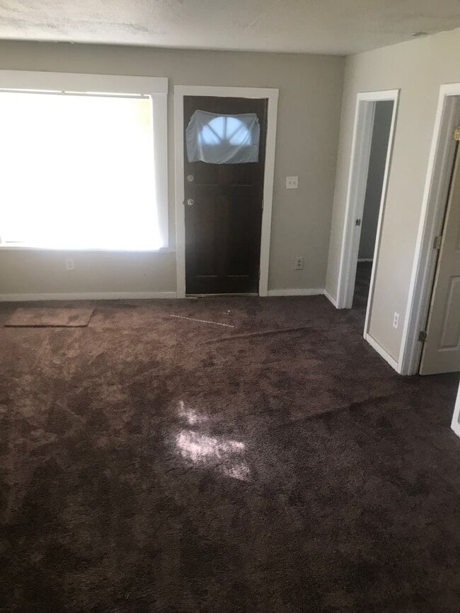 Building Photo - 4 bedroom ranch near dearborn- Section 8 A...