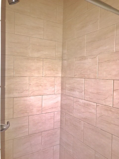 Foto del edificio - Great 2BR/1BA Queen Village Apartment Available Now