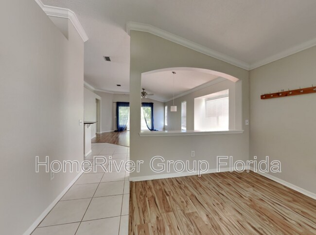 Building Photo - 12123 Winding Woods Way