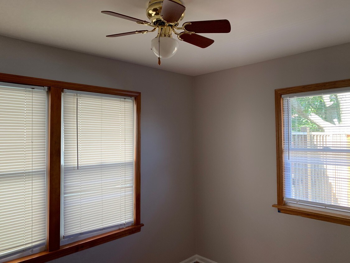Foto principal - 4323 N Sayre Ave