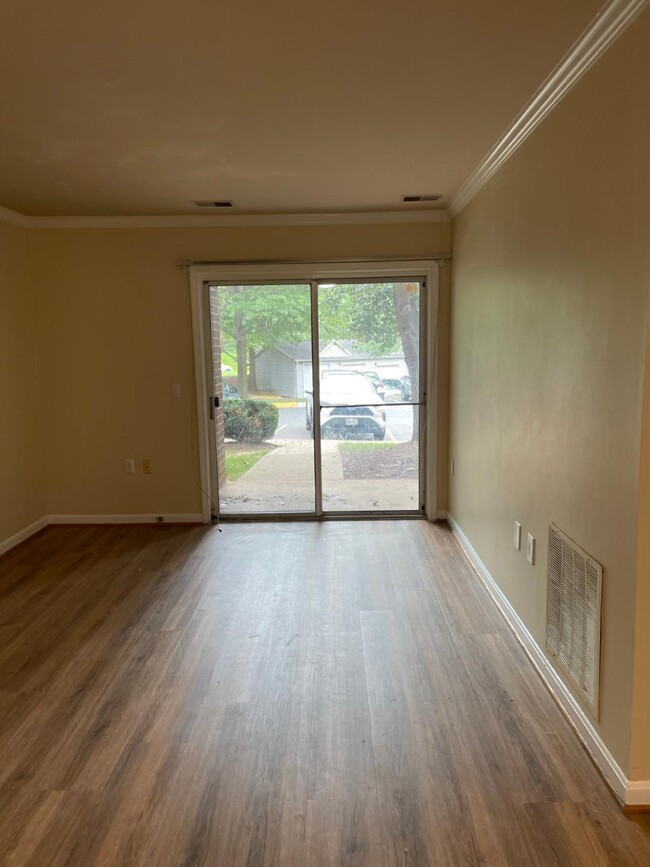 Foto del edificio - 18310 Streamside Dr