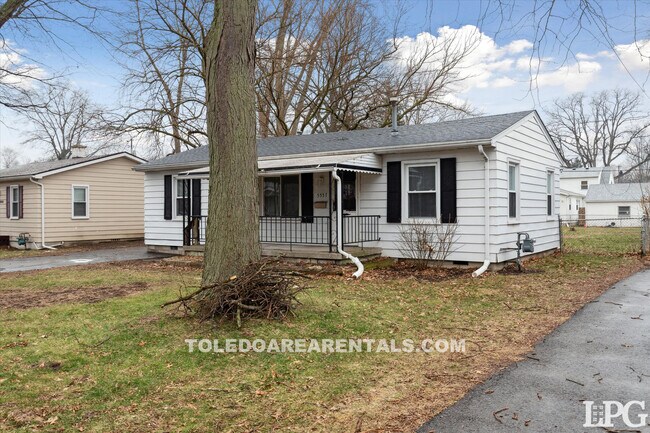 Building Photo - 5557 Harschel Dr