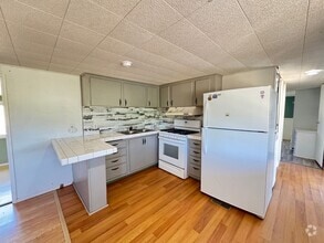 Building Photo - 5802 Fruitland Rd