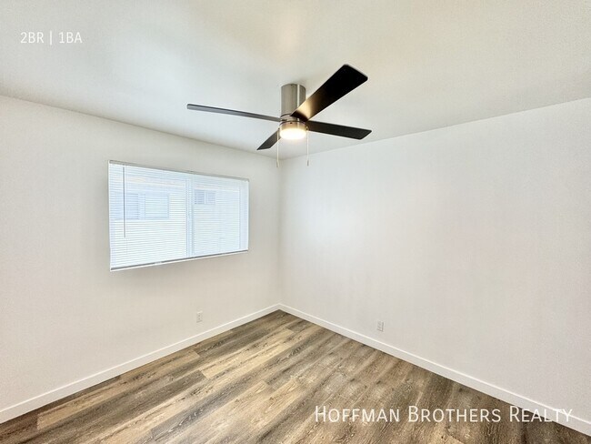 Foto del edificio - 4132 W 118th St