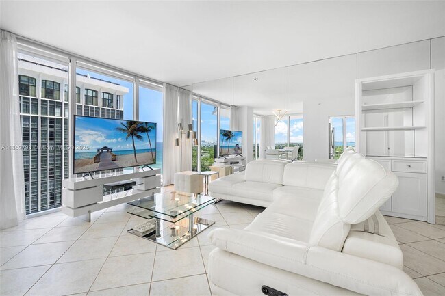 Foto del edificio - 4779 Collins Ave