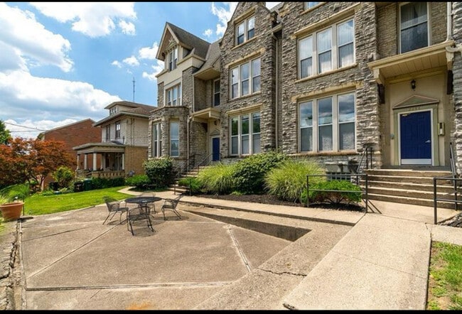 Building Photo - 2155 Fulton Ave