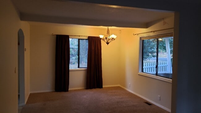 Dining Room - 607 N 1st Ave