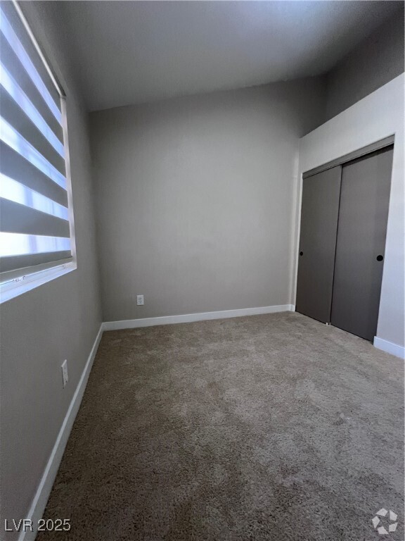Building Photo - 8745 Point Kathy Cir