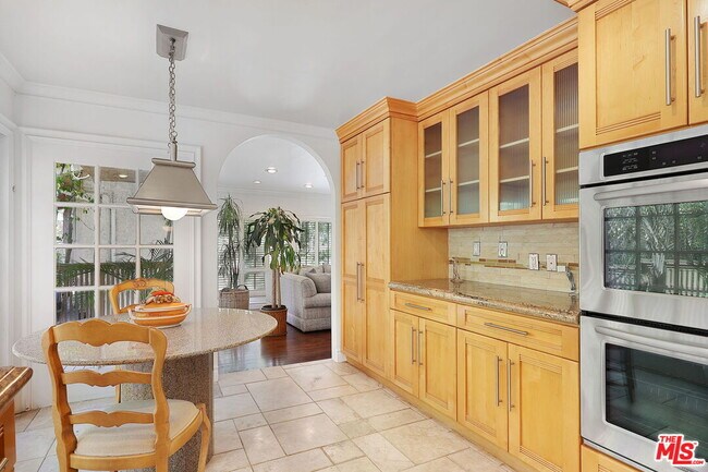 Building Photo - 2894 Woodwardia Dr