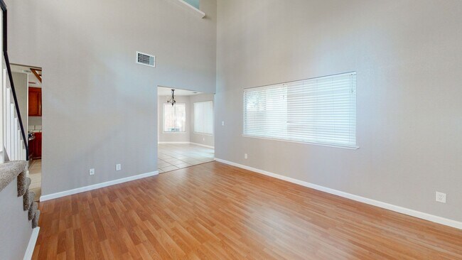 Building Photo - Single Family Residence