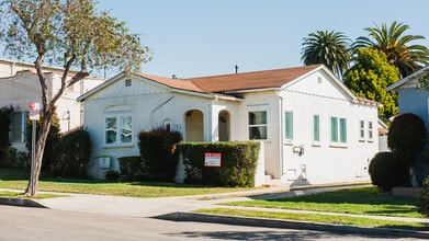 Building Photo - 605 1/2-742-742 Virginia St